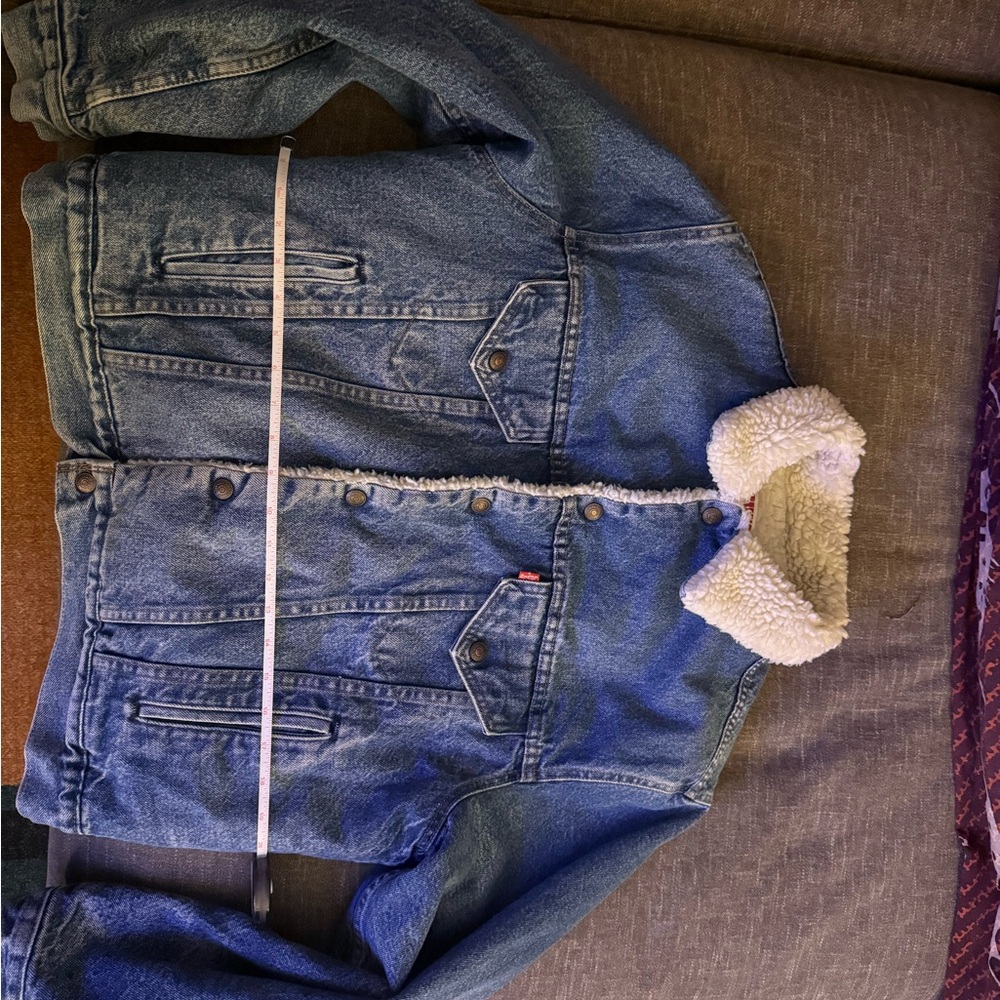Vtg vintage Levi's Blue Denim Jacket with Sherpa Collar, real shearling